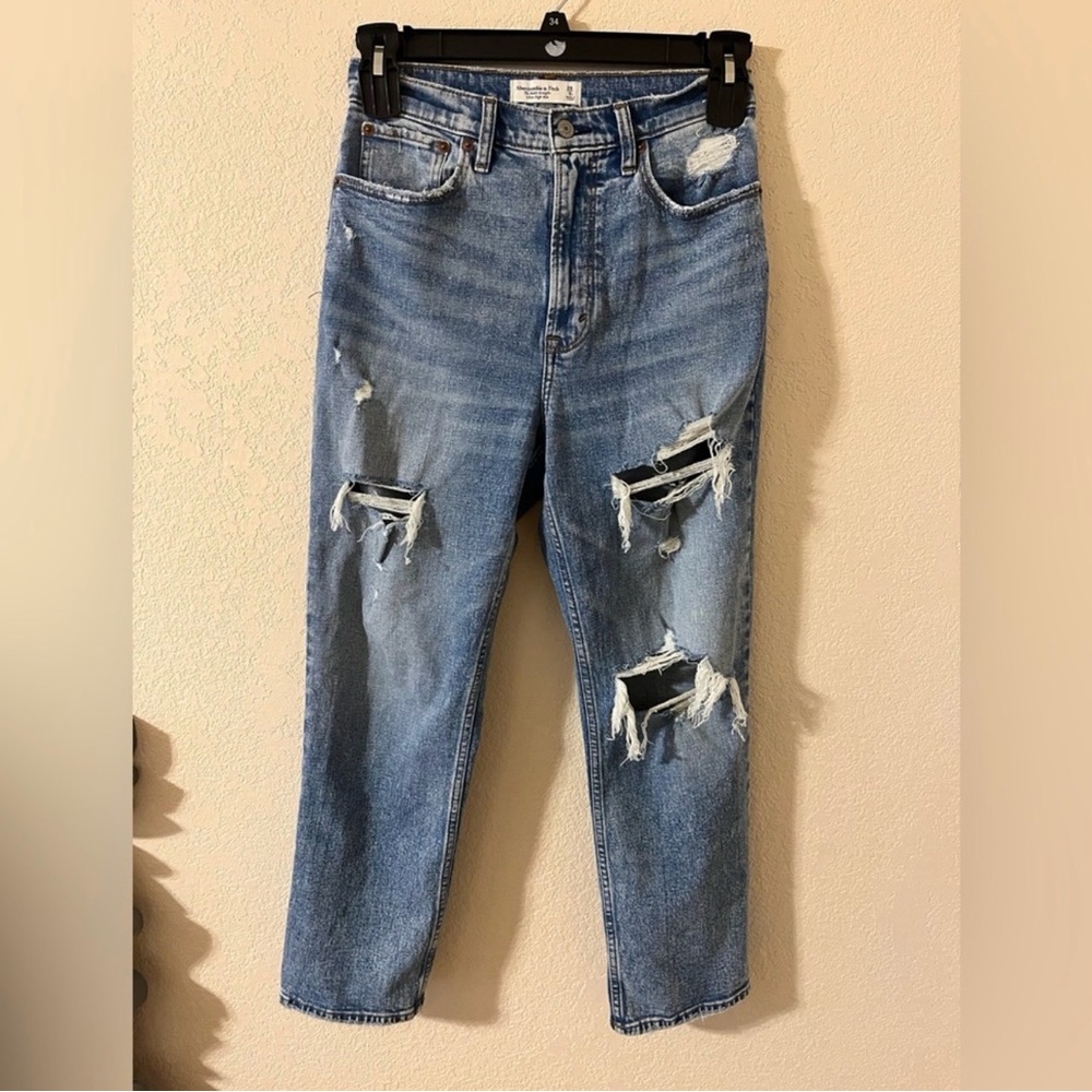 Abercrombie & Fitch Light Blue Distressed Cropped Jeans